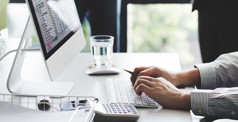 How to choose the right content management system for your AI website