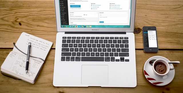 Free vs paid AI website builders: What’s right for you?