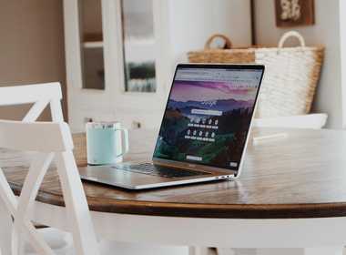 Which AI website builders are free in  2025?