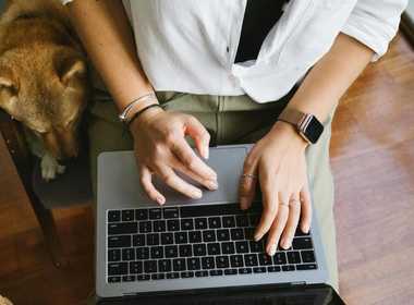 Can AI website builders integrate with CRMs, payments, and marketing tools? (2026 guide)