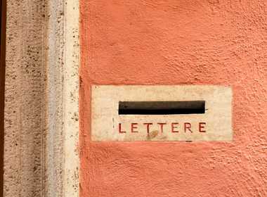 The best ways to start your email professionally