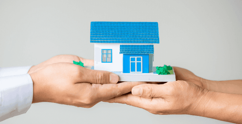 10-step checklist for writing a 2025 real estate business plan