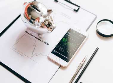 New ways the financial sector is using AI in 2025